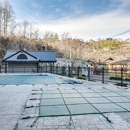 Downtown Gatlinburg Condo With Community Pool! エクステリア 写真